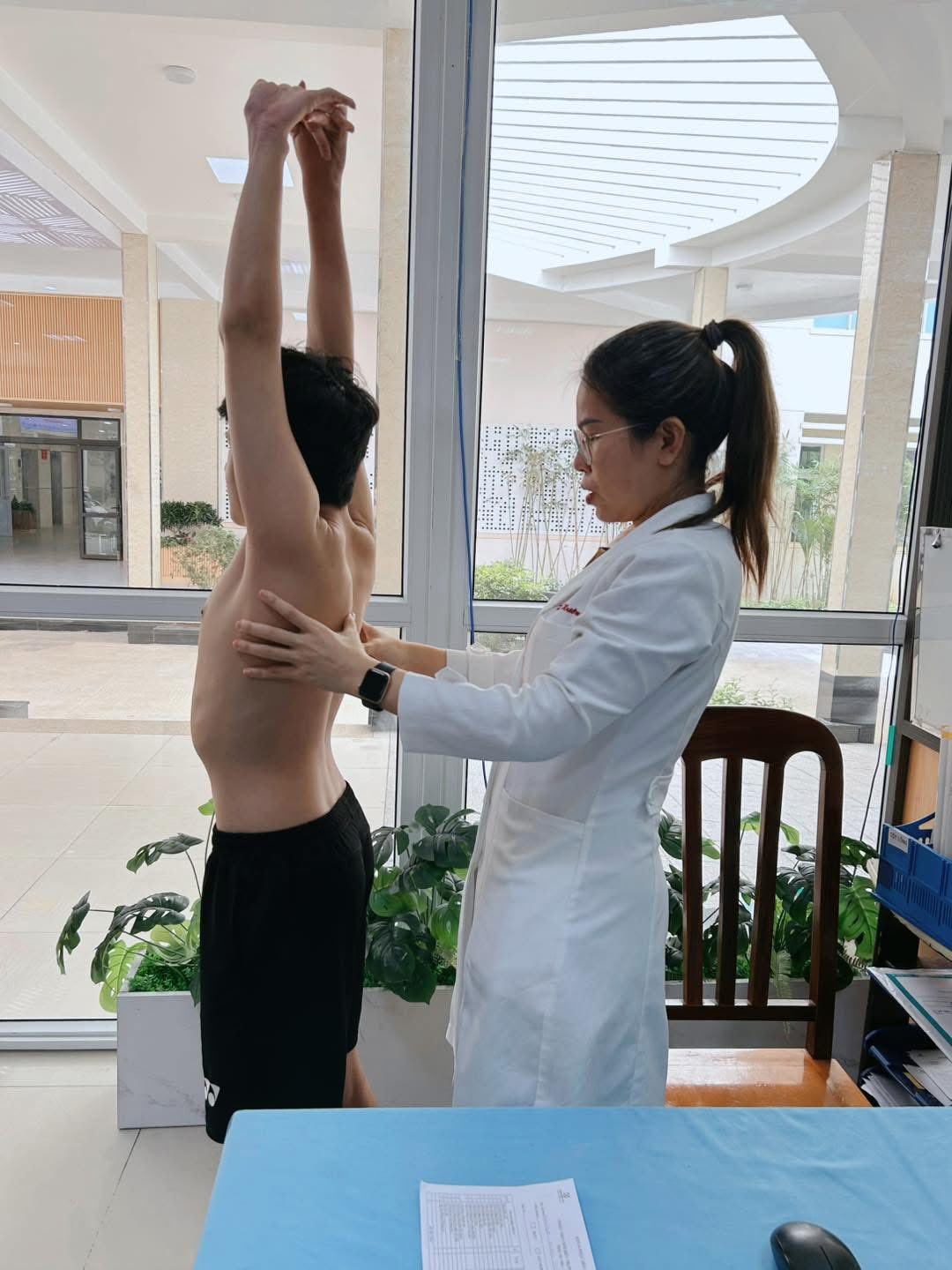 Điều trị cong vẹo cột sống tại Đà Nẵng